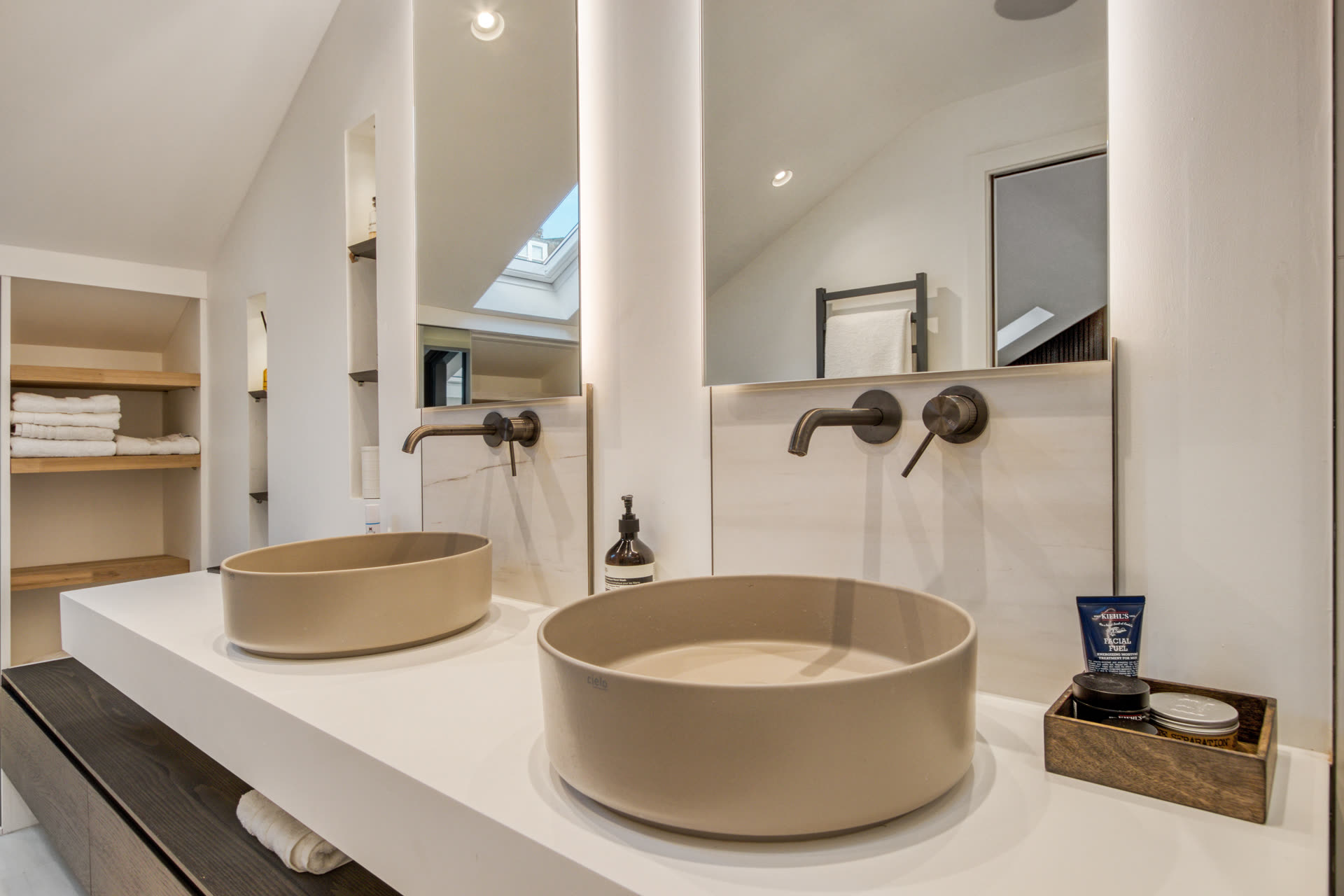 Master Ensuite Vanity