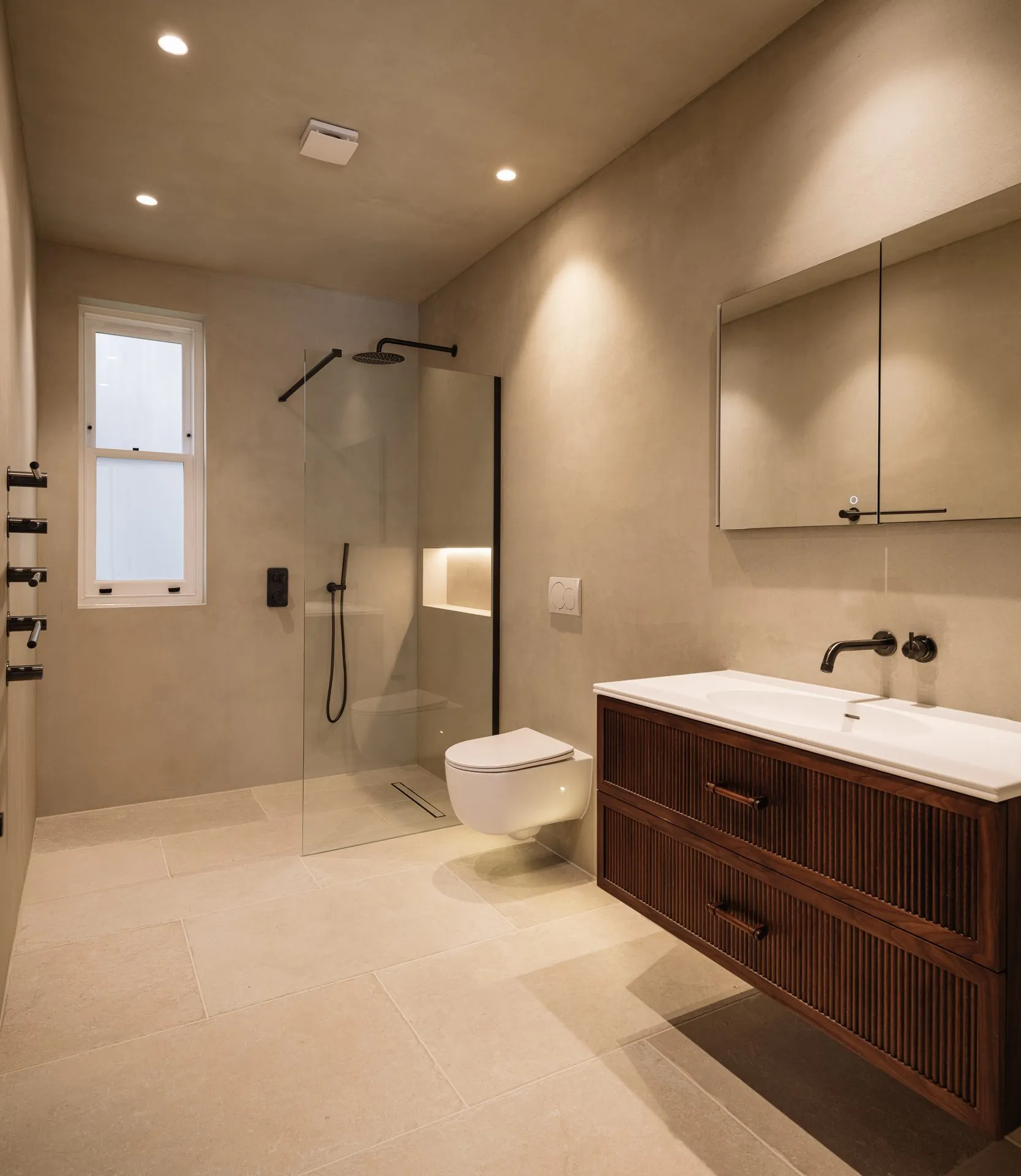 Honest natural materials in a Holland Park interior